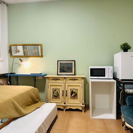 Mirador 2 Del Mercado Central - Habitacion Con Bano Privado En El Centro De La Ciudad Vella バレンシア エクステリア 写真